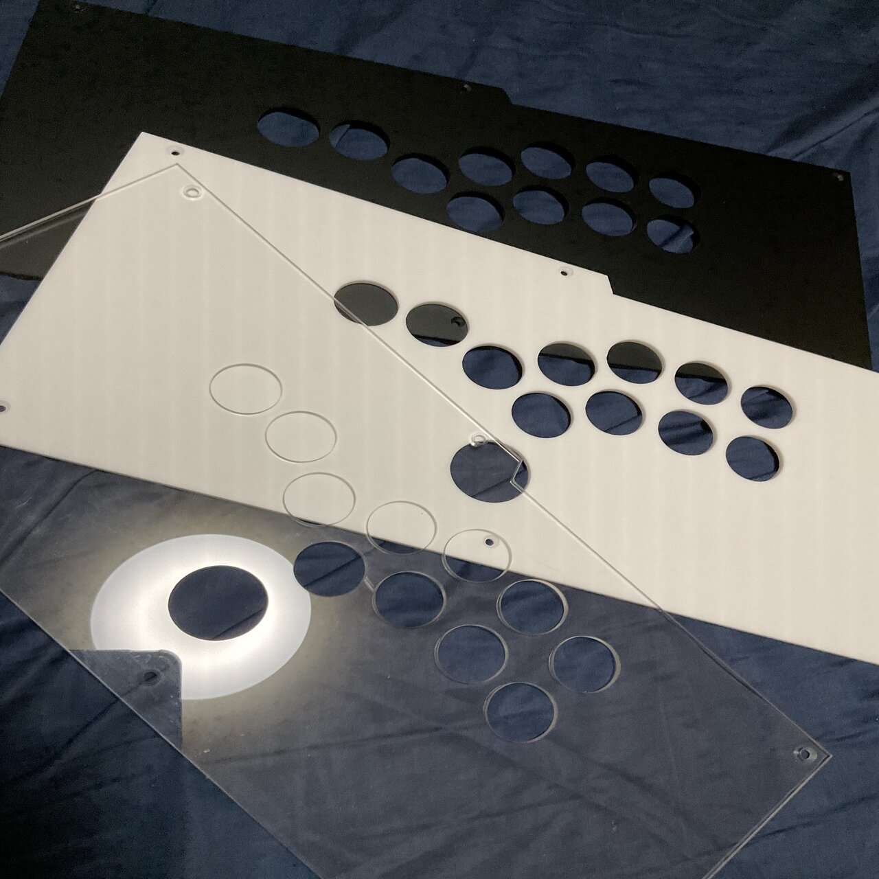 hitbox】純正配置の天板 qanba obsidian｜晴レ男