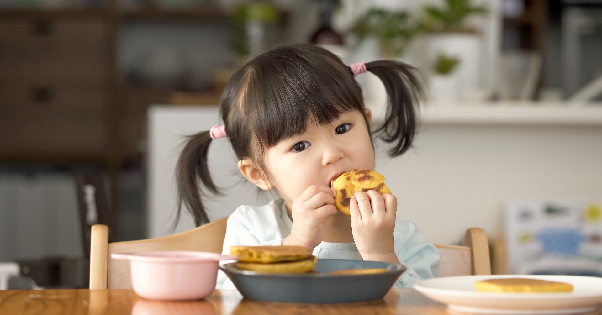 2 赤ちゃんのおやつの始め方 いつから なにから Helpo マガジン