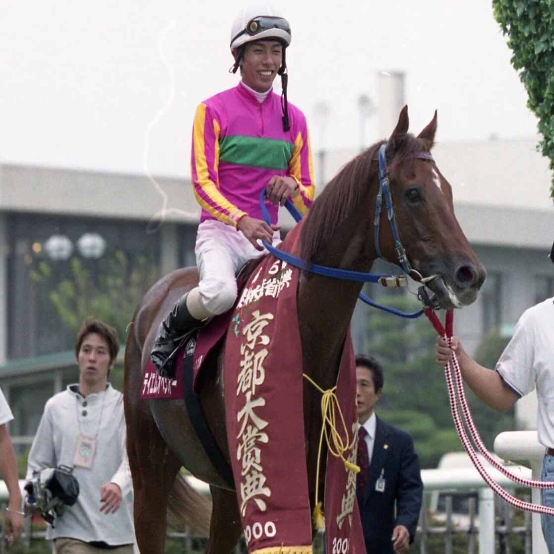 ウマ娘」でも世紀末覇王！2000年テイエムオペラオーの古馬王道GⅠ 