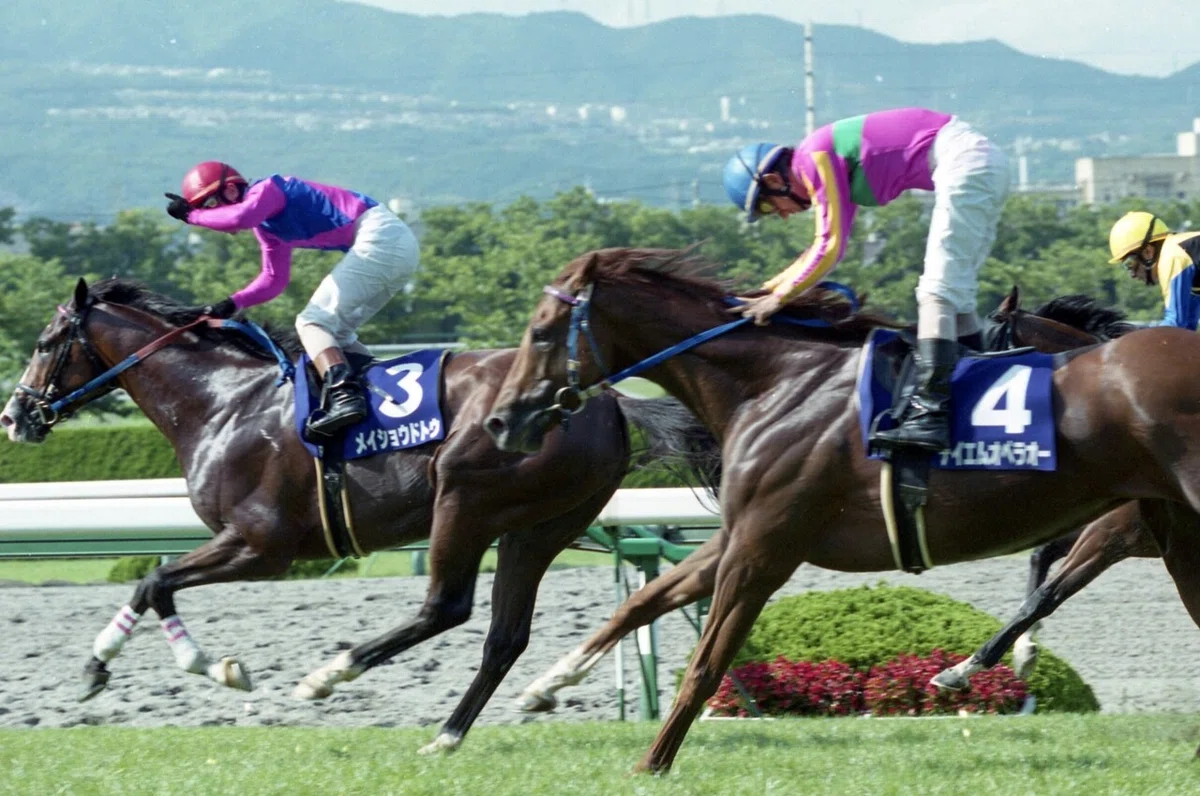ウマ娘」でも世紀末覇王！2000年テイエムオペラオーの古馬王道GⅠ 