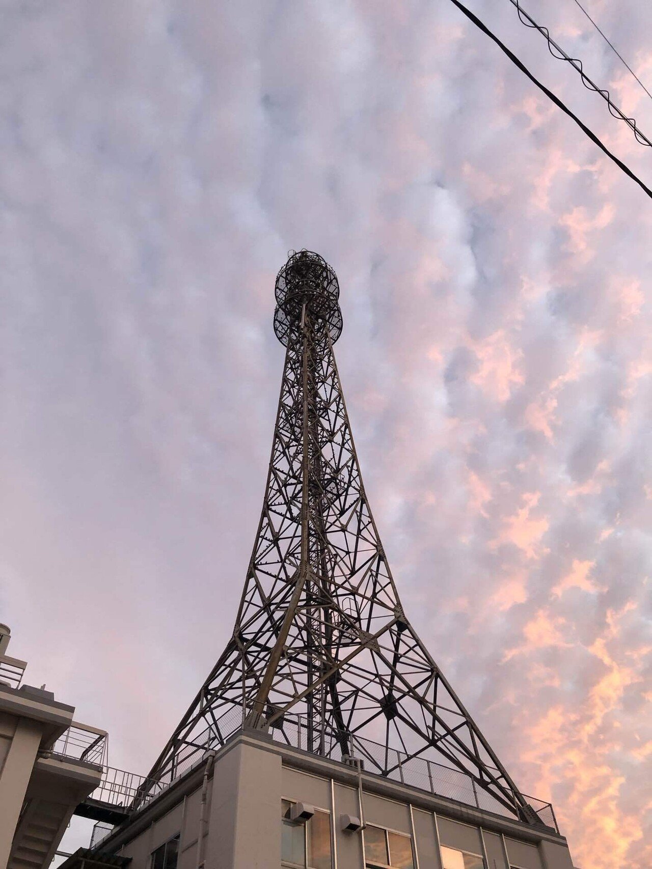 エモい空 鉄塔がエモさを際立たせてない エモい写真 写真好きな人と繋がりたい Kazu Note
