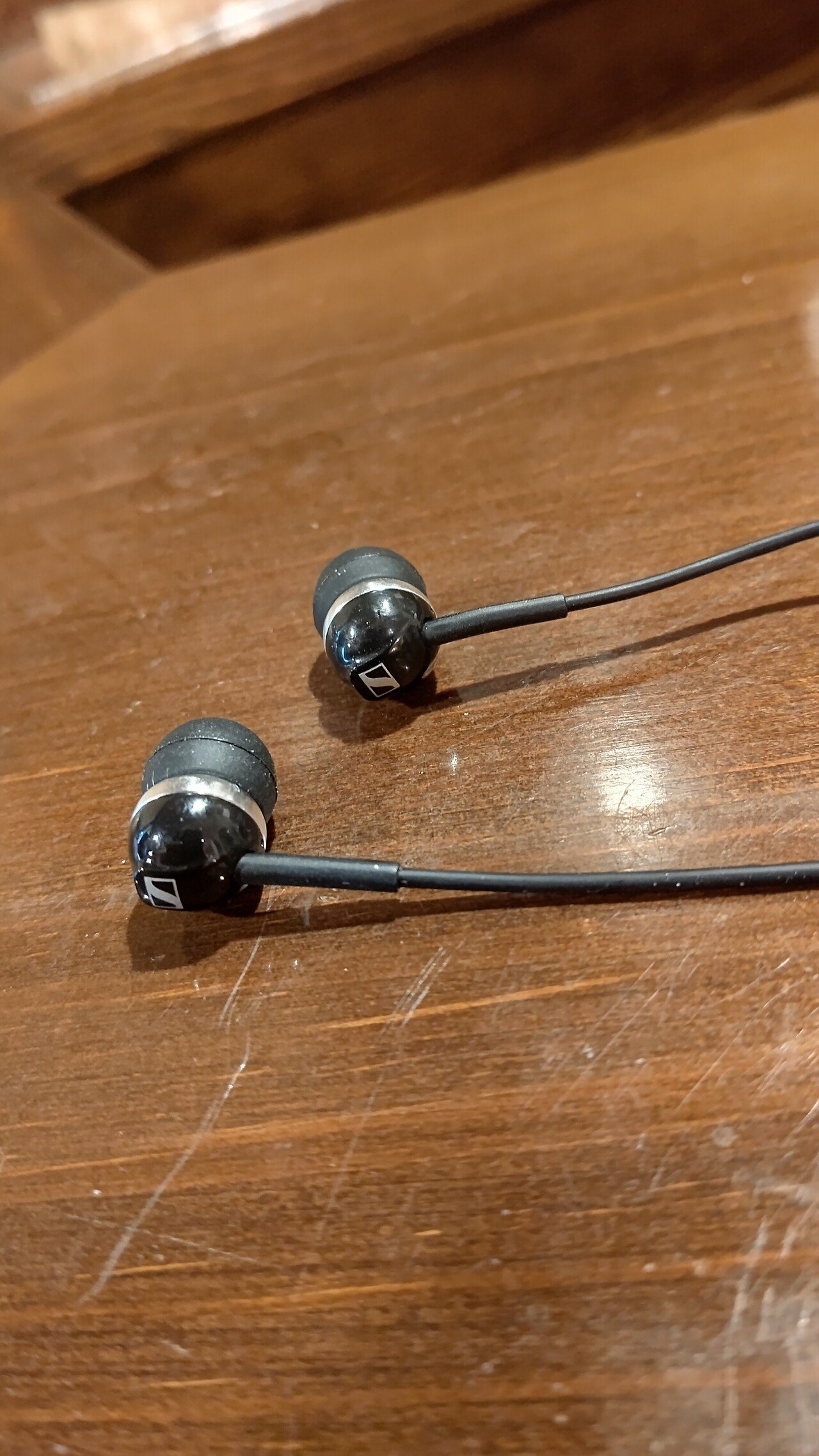 美品Sennheiser CX 350BT ワイヤレスイヤホン Sennheiser CX 350BT | Apt-X / apt-X LL / AAC 対応のBluetooth
