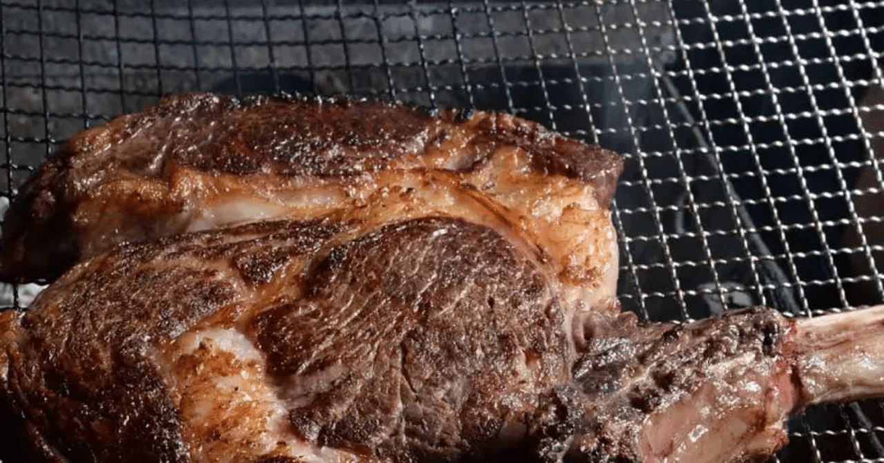 まるで漫画に登場するような迫力満天のお肉 トマホークステーキ Lボーンステーキ が販売中 Camploggear Note まるで漫画に登場するような迫力満天のお肉 トマホークステーキ Lボーンステーキ が販売中 Camploggear Note