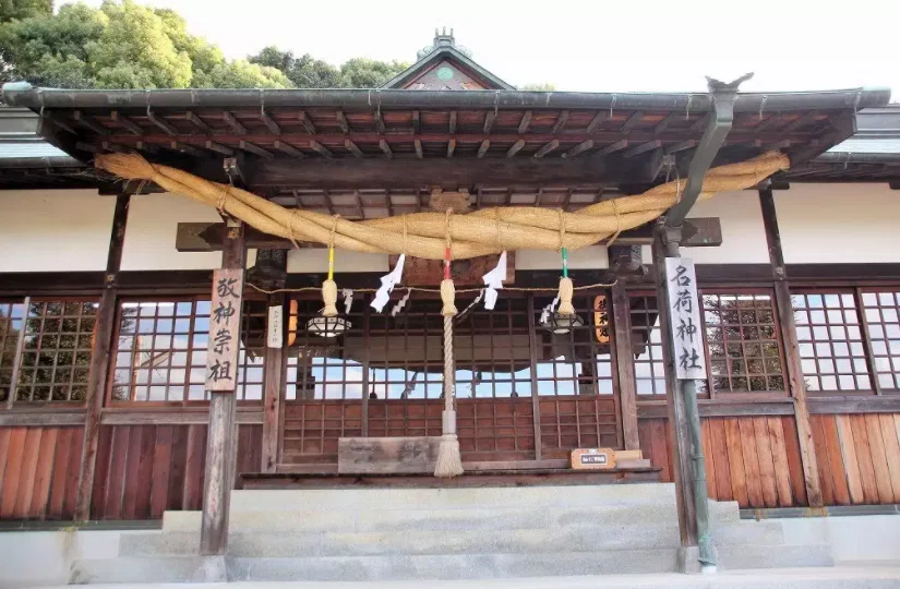 生石神社社殿