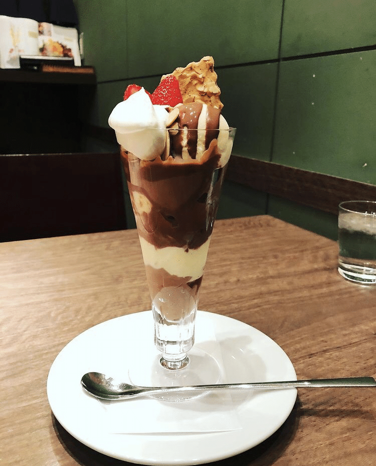 モロゾフのチョコレートパフェ 渚 Note