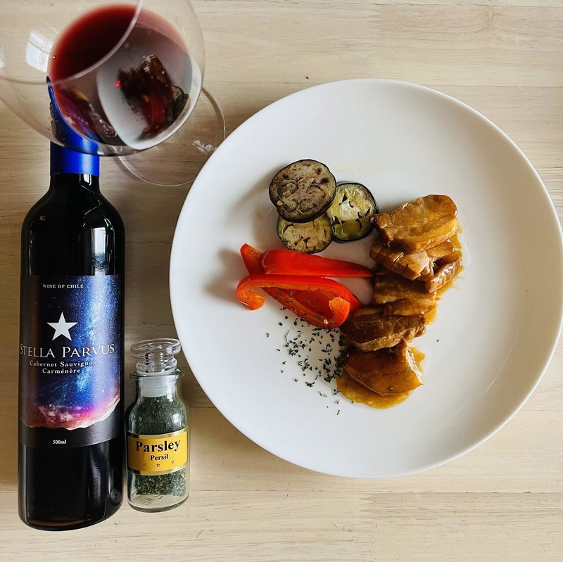 コンビニエンスストアのワインと料理のペアリング術 田邉 公一 Wine Director Note コンビニエンスストアのワインと料理のペアリング術 田邉 公一 Wine Director Note