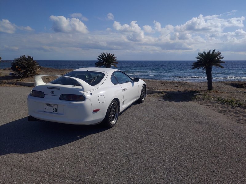 海と80スープラ