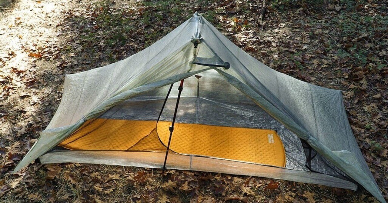 設営までたったの2分!トレッキングポールで建てる1人用テント 設営までたったの2分!トレッキングポールで建てる1人用テント