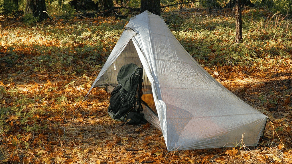 設営までたったの2分!トレッキングポールで建てる1人用テント 設営までたったの2分!トレッキングポールで建てる1人用テント