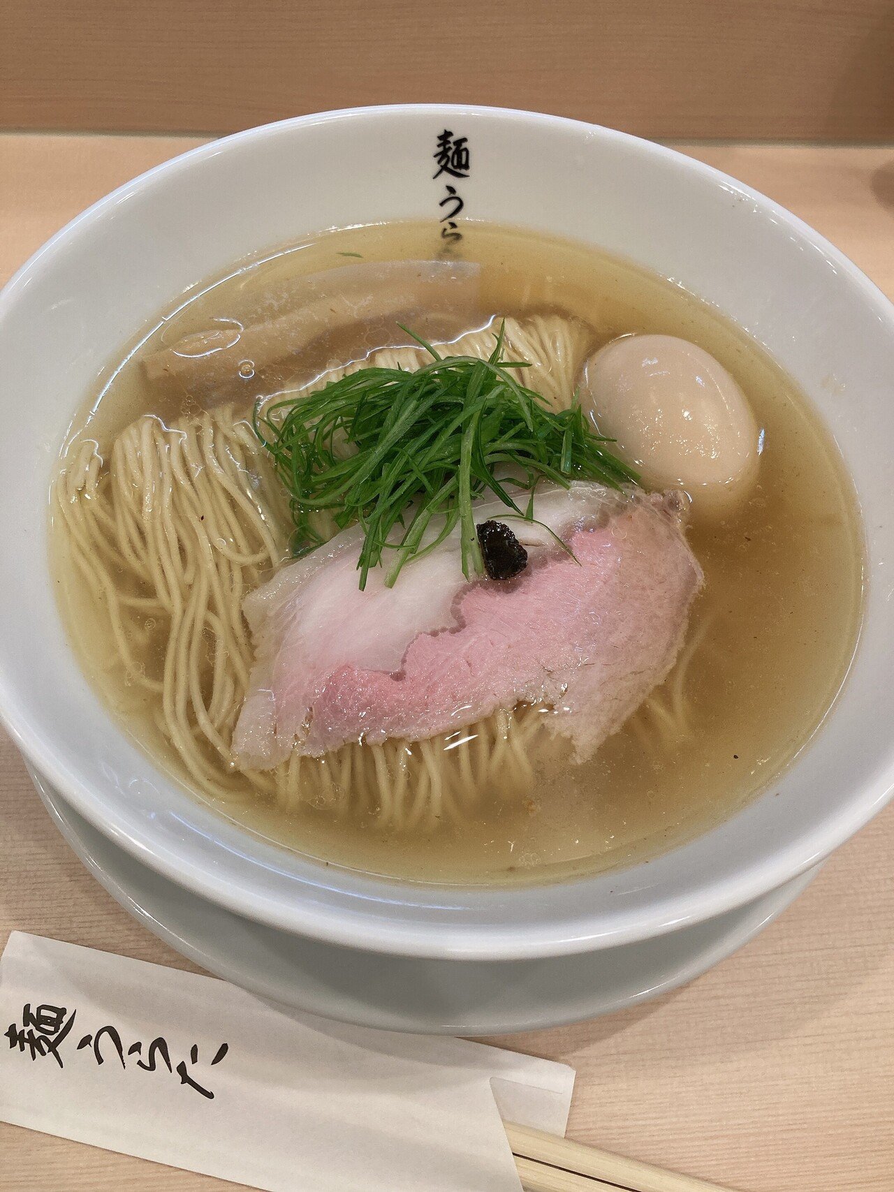 近所に新しく出来たラーメン屋さん あっさりだけどコクのある塩ラーメン チャーシュー柔らかで美味しかった チートデイは好きなもの食べます じんべえ Note 近所に新しく出来たラーメン屋さん あっさりだけどコクのある塩ラーメン チャーシュー柔らかで美味しかった チートデイは好きなもの食べます じんべえ Note