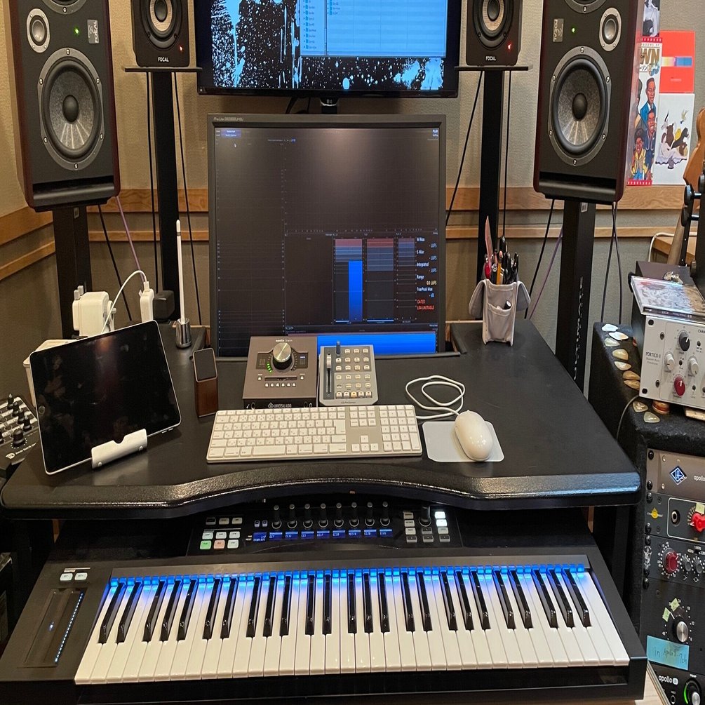 理想のDTMデスク -自分でカスタマイズすればいいじゃんよ-｜Furukawa  