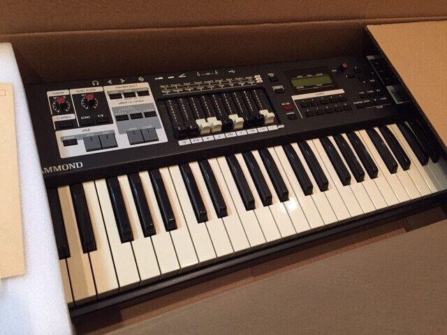 ピアノとオルガンの日々 ハモンドオルガン・キーボード「HAMMOND SK-1