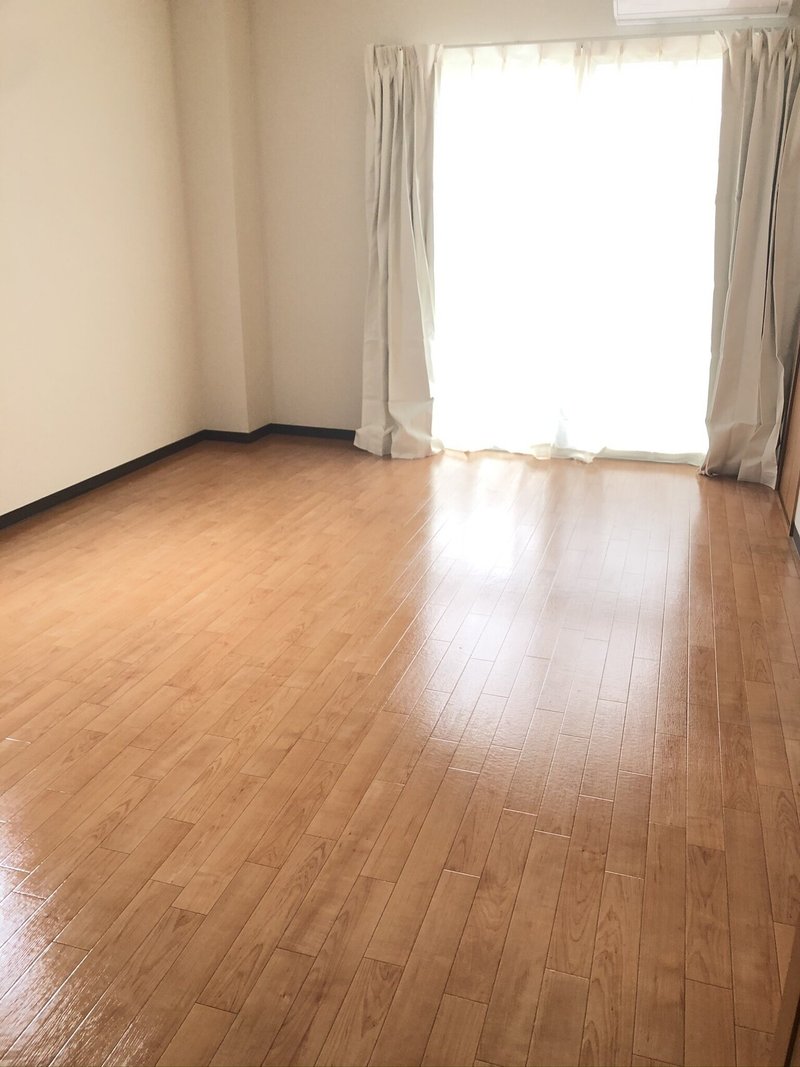 部屋に統一感を 賃貸でも床の色を変える方法 メリットデメリット Hina Note 部屋に統一感を 賃貸でも床の色を変える方法 メリットデメリット Hina Note