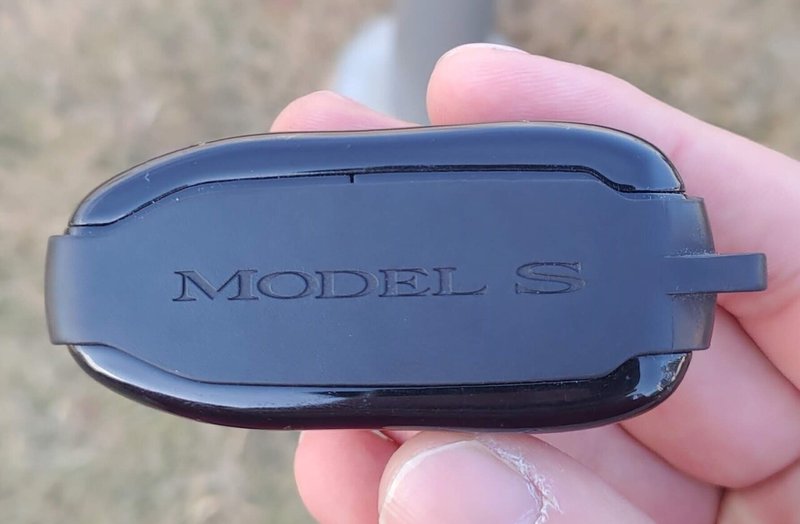 テスラモデルSのカギ