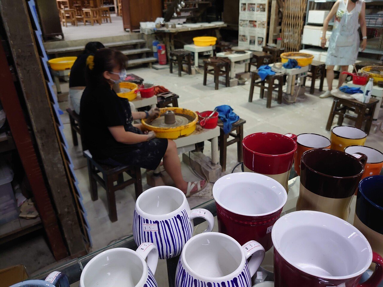 陶器の窯もとへ行ったら、食器ジャングルだった話。（シンガポール