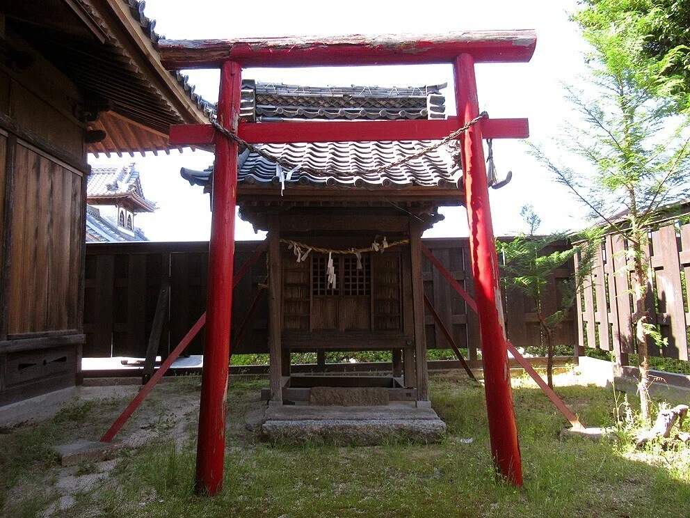 8東本郷町 境内社