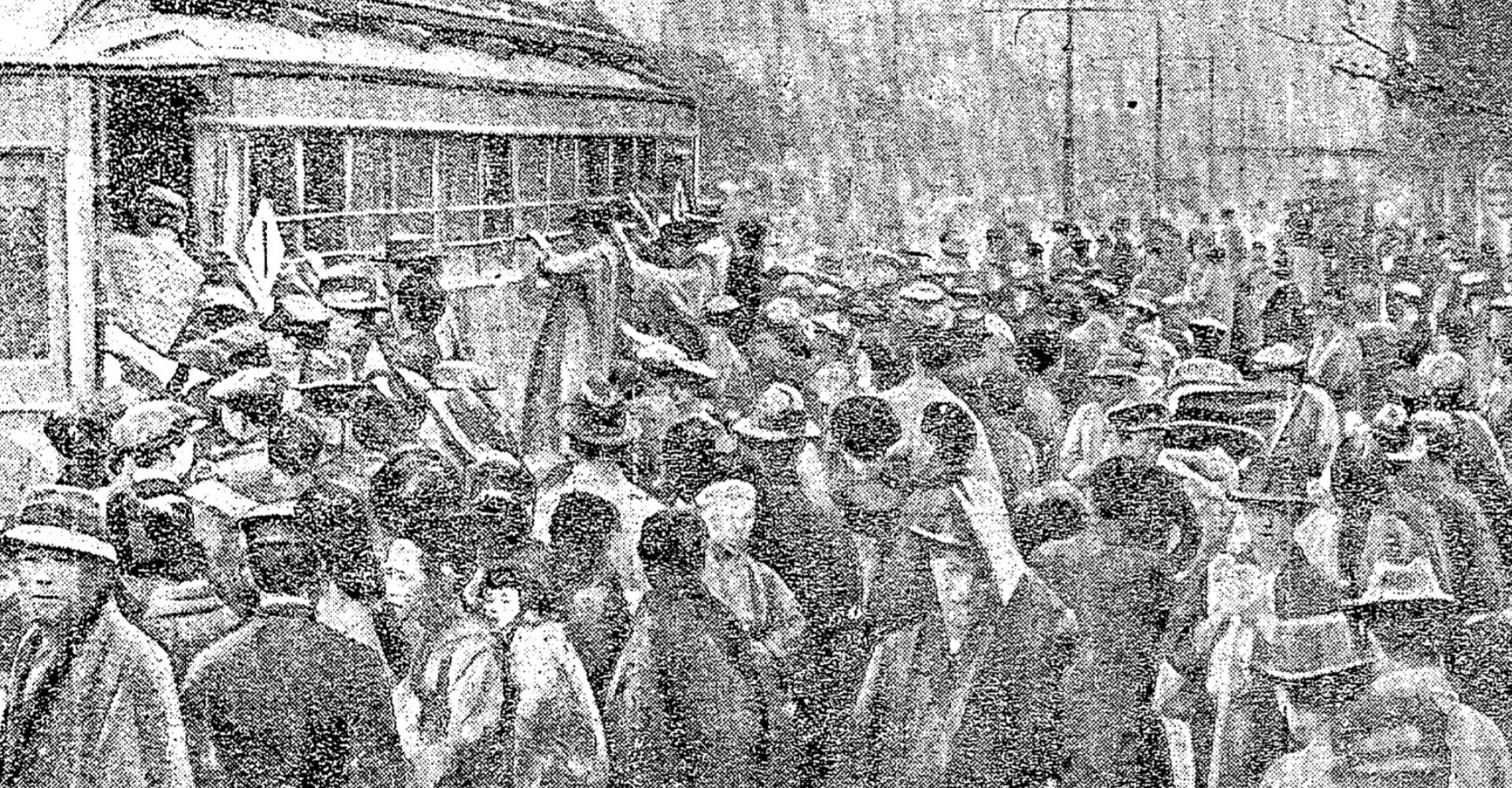 【百年ﾆｭｰｽ】1920（大正9 ）4月25日（日）東京市内電車従業員が早朝から無警告でストライキに入る。重要幹線のみ管理職が運転するが市内の交通は大混乱となる。従業員1,230名が雑司ヶ谷の白玉道場に