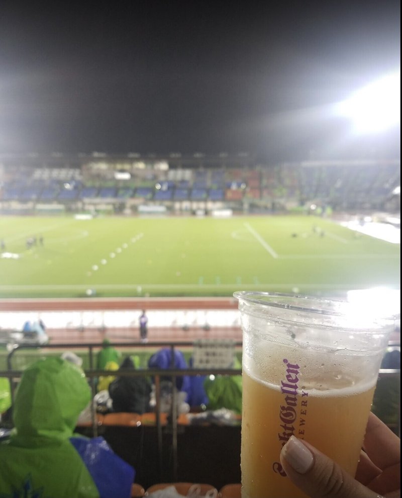 Jリーグ酒カップ前半45分 Jリーグ初の歴史あるコラボビール 伝説のイベントとともにー湘南ベルマーレ ベルマーレビール ー Fjまりこ Note