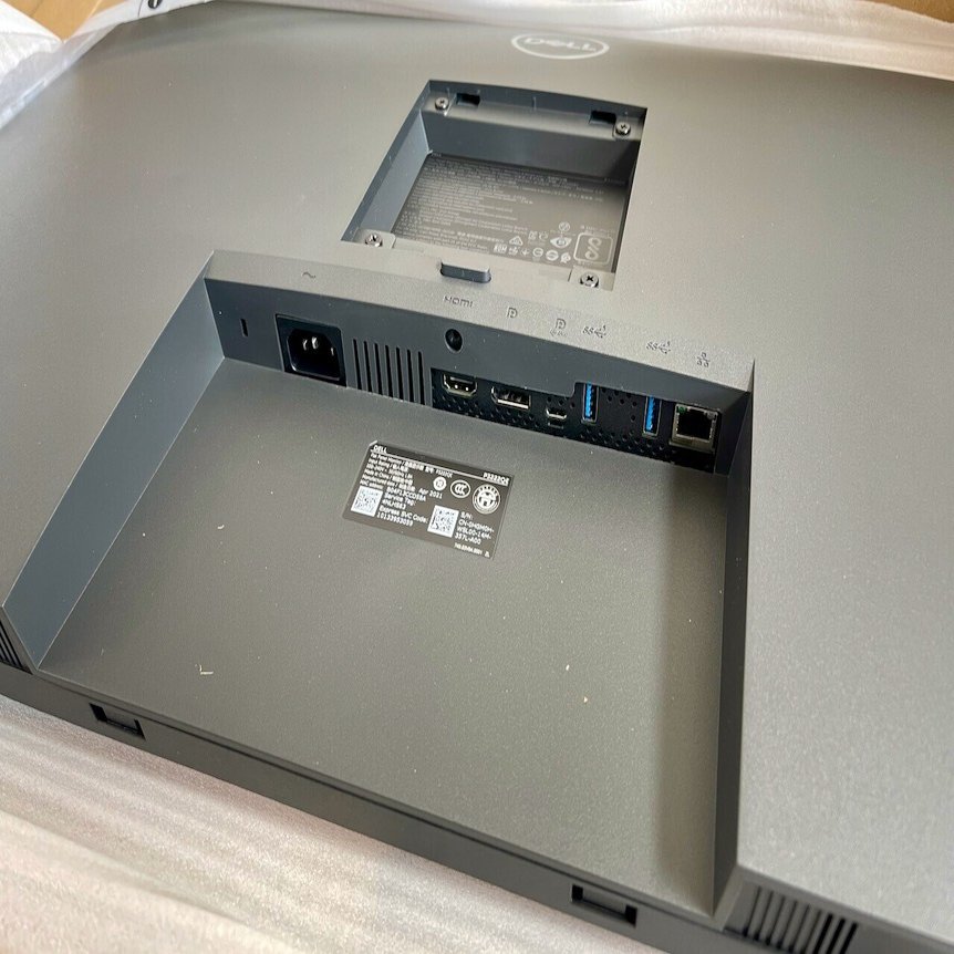 Dellの4K USB-C HUBモニターP3222QEを買ってみた！【自宅PC環境改造