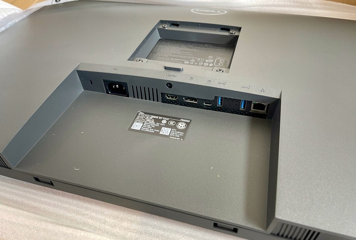 【Rambo様限定】DELL　31.5インチ4Kモニター　P3222QE Dell P3222QE 31.5インチを購入して(1週間レビュー)｜Gadge310