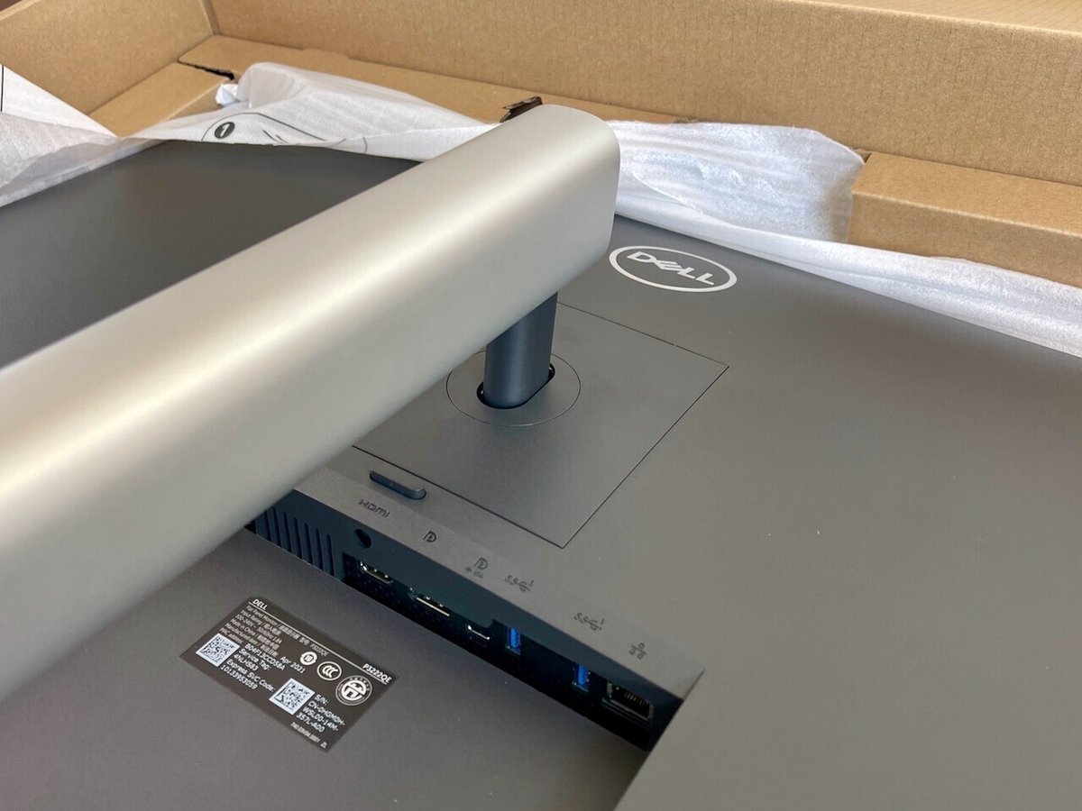Dellの4K USB-C HUBモニターP3222QEを買ってみた！【自宅PC環境