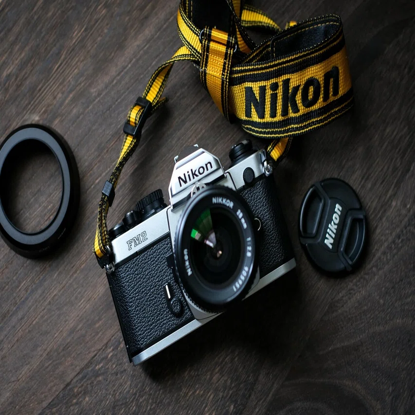 Nikon FM2】ひとつのカメラの完成形｜HirotoSasaki(しぐれそう)