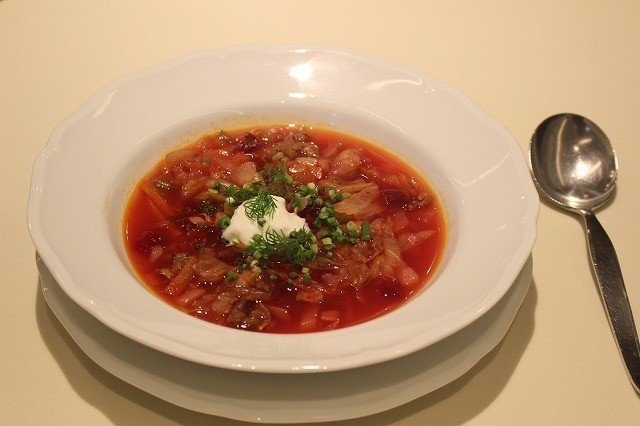 ロシア料理レストラン ロゴスキー を訪ねて 1 ロゴスキーのロシア料理 田下愛 サブアカ 文学フリマ東京 5月6日カ 23 24 Note