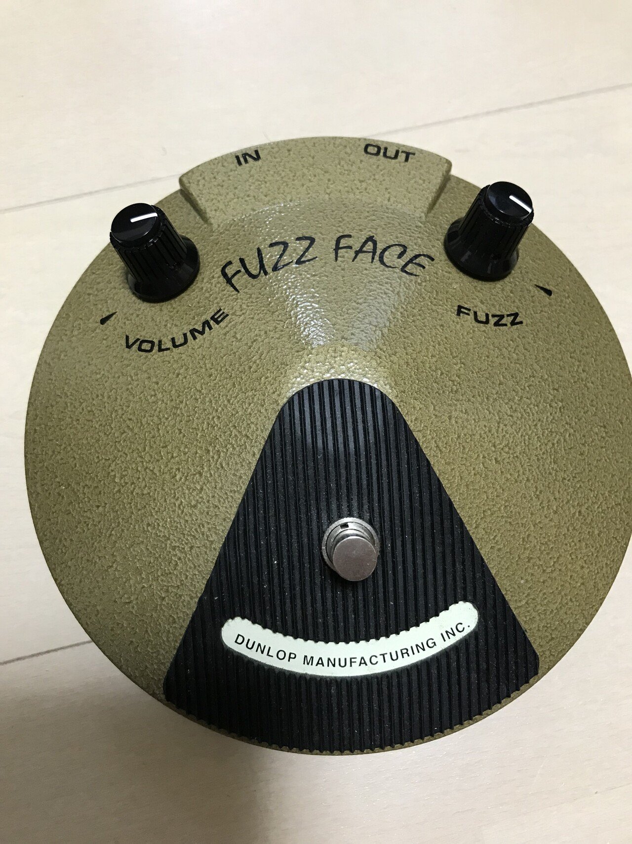 エリック・ジョンソン Fuzz Face Dunlop EJF1 Eric Johnson Fuzz Face Pedal | Sweetwater
