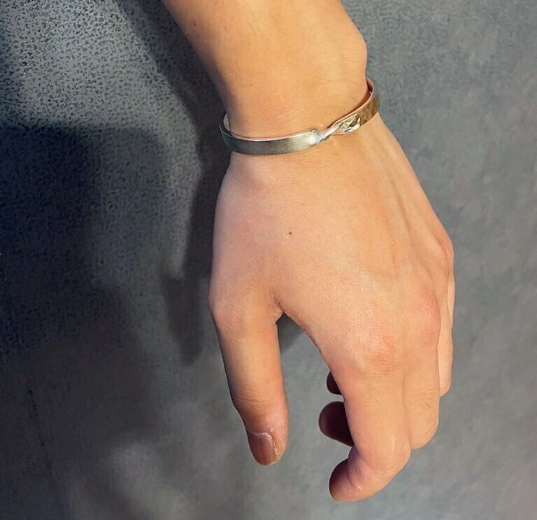 HUHEN【ANMUT】をレビュー｜龍虎