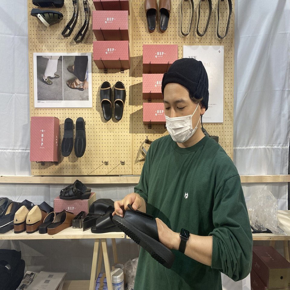 コンビニに 出掛ける つっかけ Hep 小杉湯サンダル市 By川東履物店 小杉湯 昭和8年創業 Note