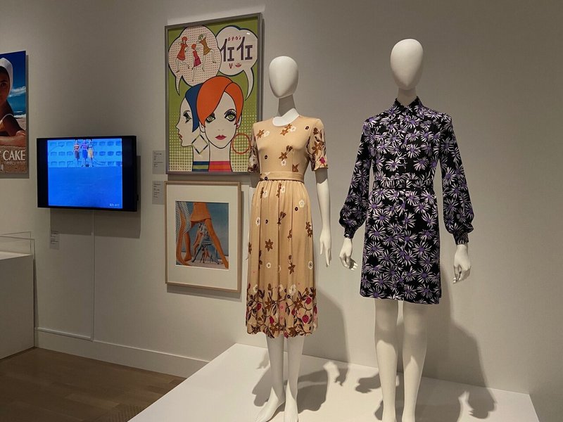 戦後から現在まで 日本のファッションの歴史を辿る展覧会 レジェンドたちのインタビューを収録した音声ガイドも アコースティガイド ジャパン Note