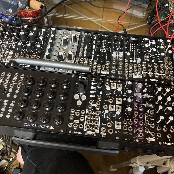 モジュラーシンセの電源が死んで直した話。｜Z_Hyper