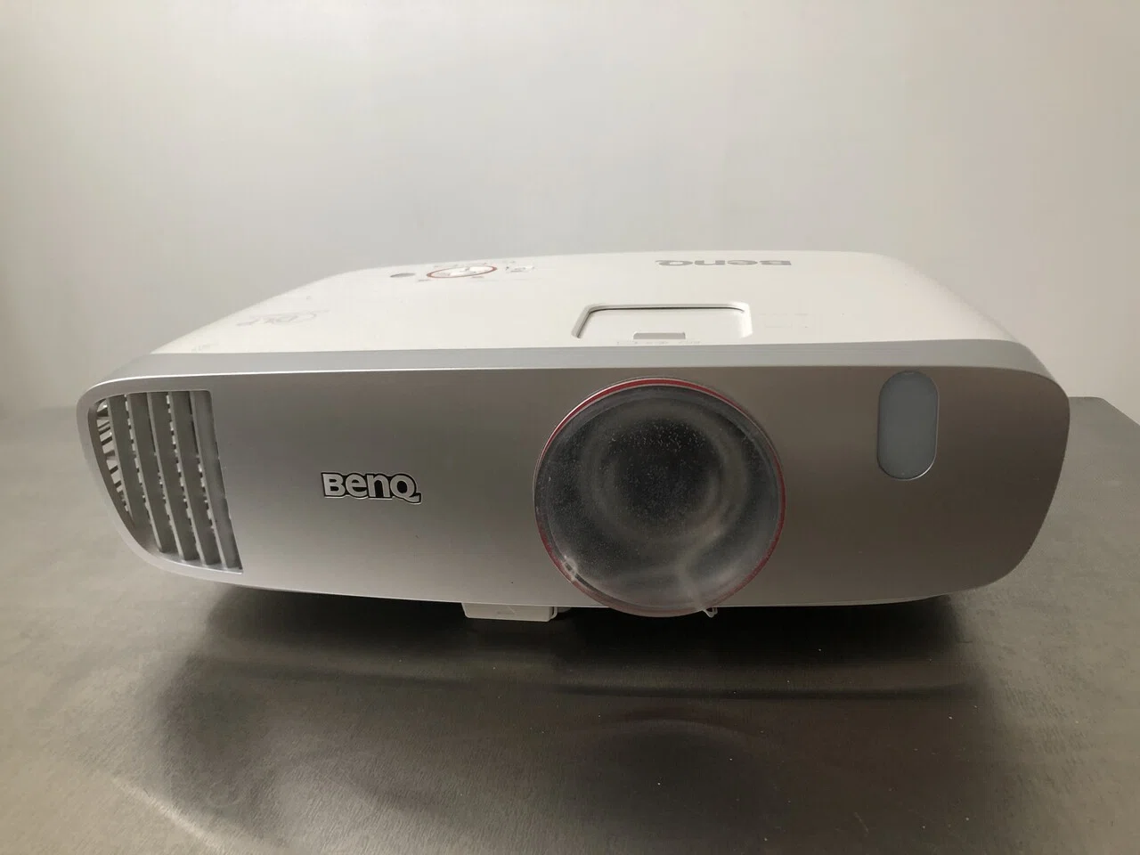 XGIMI HORIZON PRO 4K プロジェクタの明るさとヌルヌル感は異常|仕事 XGIMI HORIZON PRO 4K プロジェクタの明るさとヌルヌル感は異常|仕事