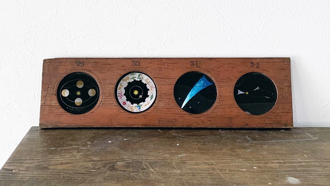 ガラス天板✴︎ Mamemo 古い木枠の天文スライド|写真×エッセイ｜雨星立夏 Rikka Amahoshi / 絵画