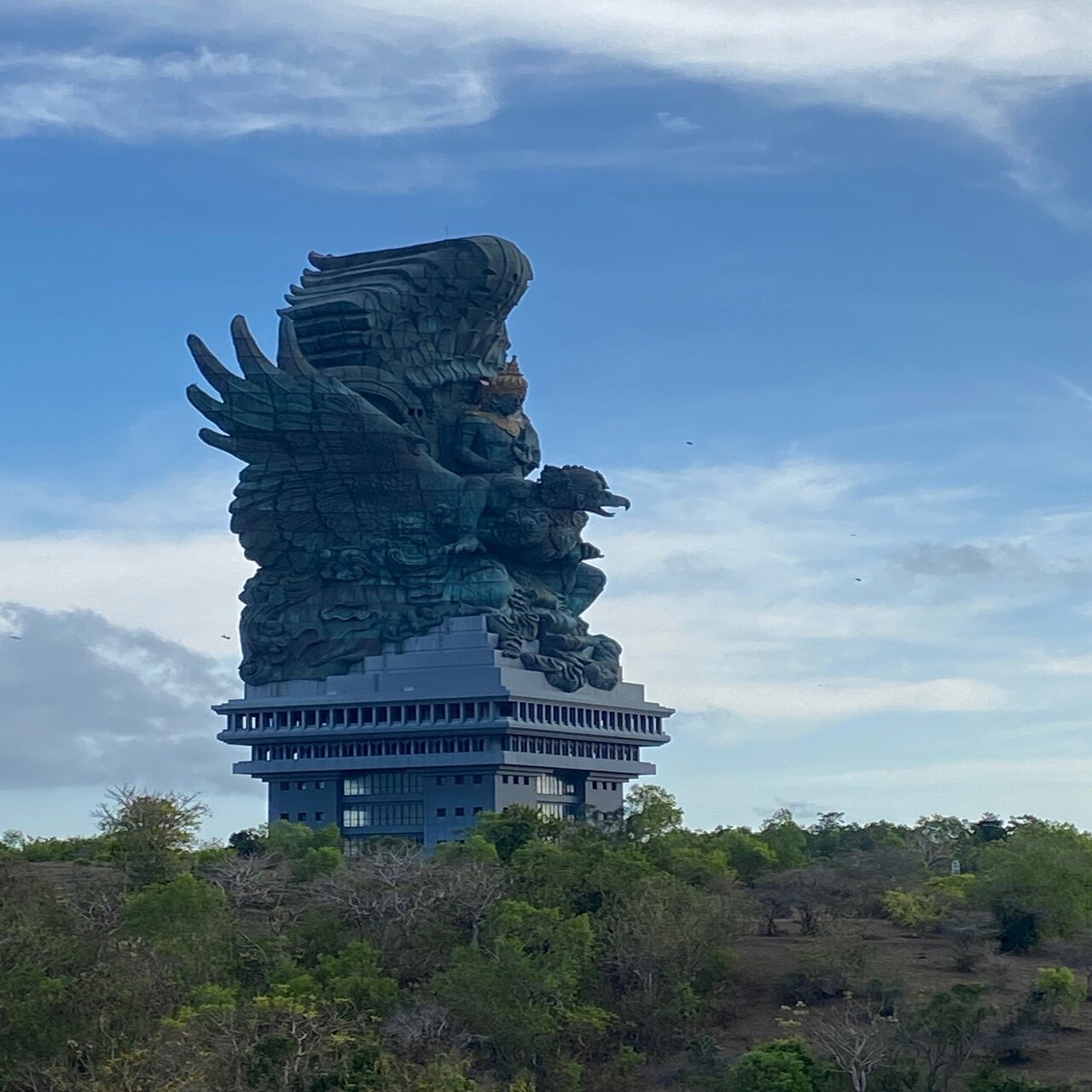 バリ島のシンボル【GWK/ゲーウェーカー】世界で3番目の巨大像｜バリの