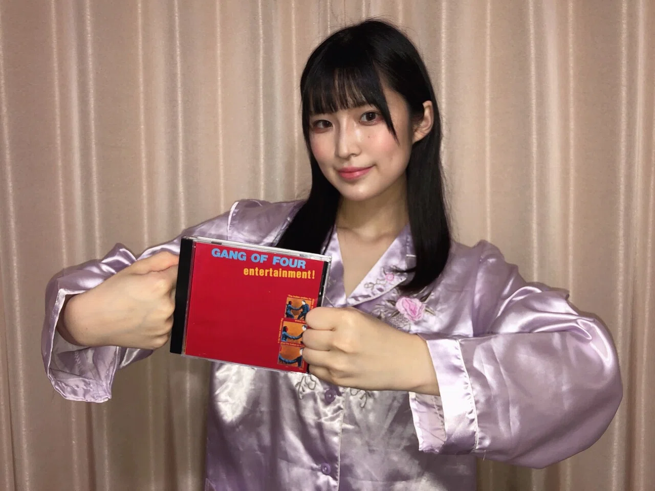 Gang of Four の『Entertainment!』を聴いてみた編｜内山 結愛