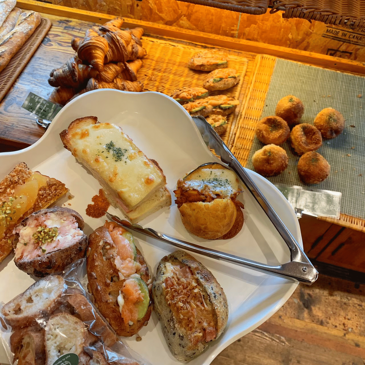 パン・ドゥ・マルシェ」のシナモンロール｜上野ミング@シナモンロール日記