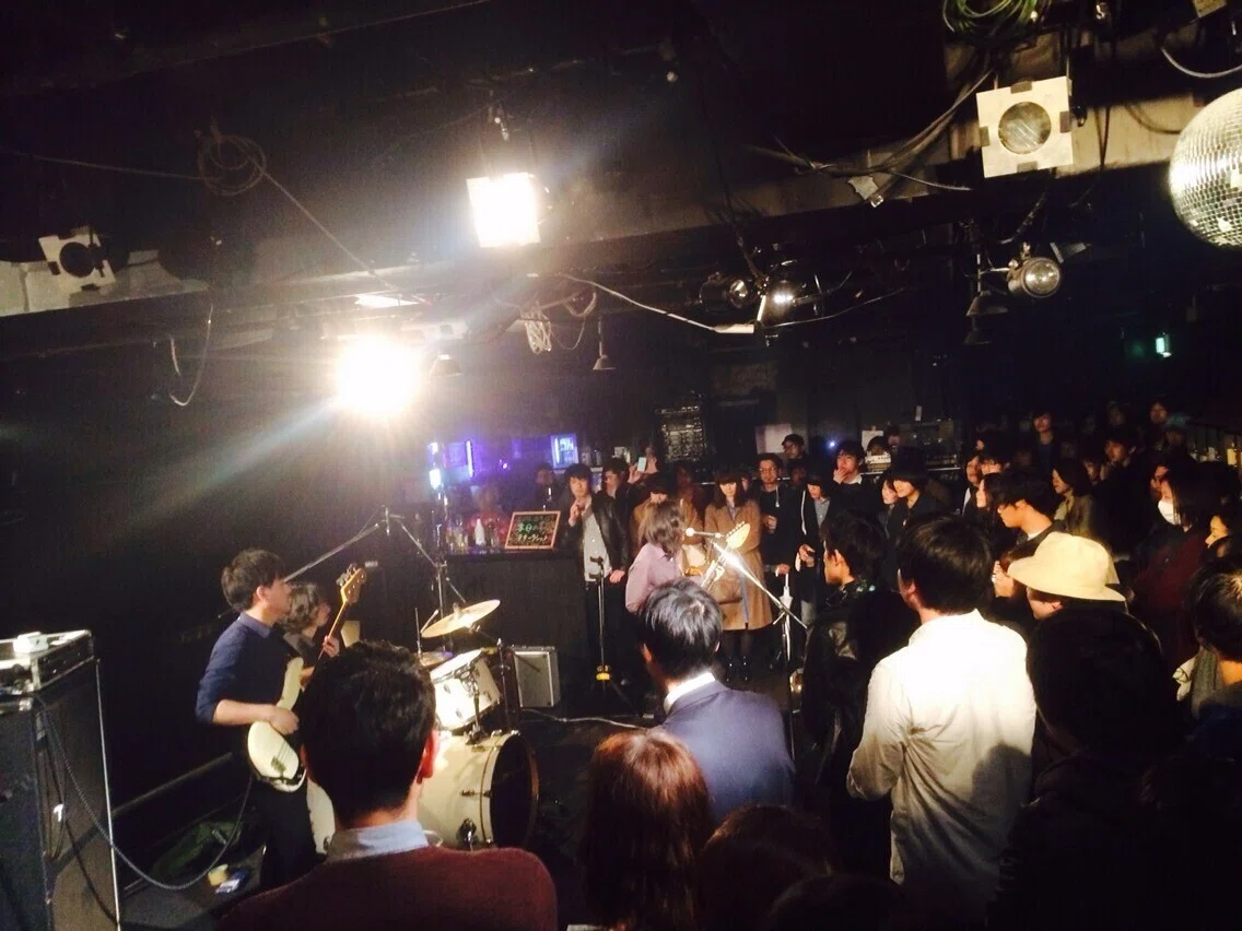 Klan Aileenが不定期で開催していたフロアライブ企画『Floor』の2回目(2015年)写真はNOWEARMAN
