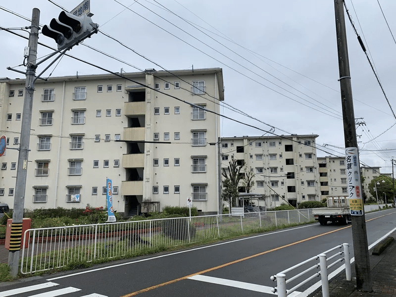 名古屋探訪記2 朝食にブラジル人街にある素朴な巨大バーガーを食べたよ 愛知県岩倉市 ミスターチュロス じょいっこ Note 名古屋探訪記2 朝食にブラジル人街にある素朴な巨大バーガーを食べたよ 愛知県岩倉市 ミスターチュロス じょいっこ Note