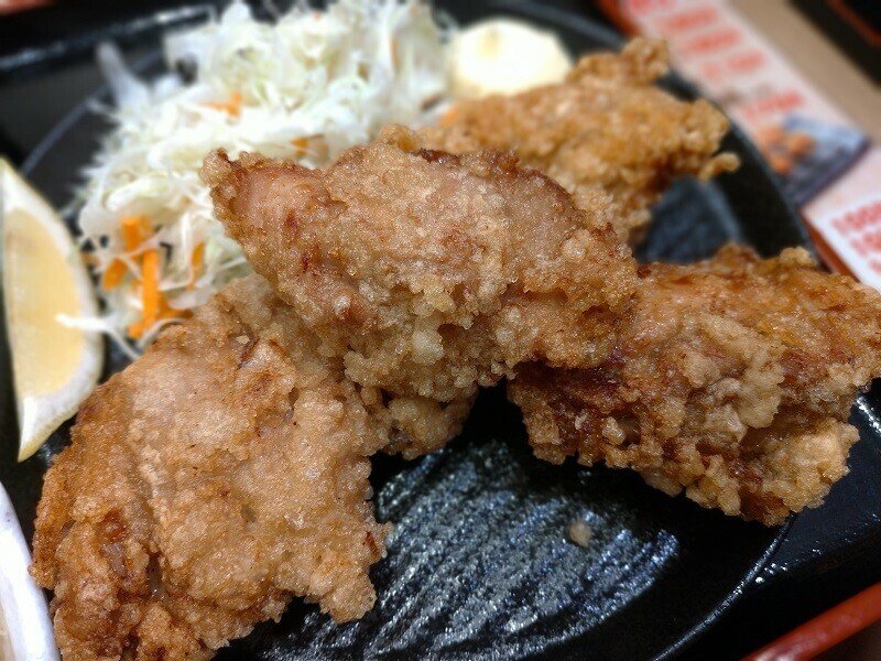 十三のからあげ専門店 ささき商店 でお昼ごはん 天からてんとの合体店 730円の醤油からあげ 定食を食べてきました 大きくやわらかジューシーな唐揚げ4個入り あっさり醤油味の唐揚げですね ご飯お替り自由で まるぞう Note 十三のからあげ専門店 ささき商店 でお昼ごはん 天からてんとの合体店 730円の醤油からあげ 定食を食べてきました 大きくやわらかジューシーな唐揚げ4個入り あっさり醤油味の唐揚げですね ご飯お替り自由で まるぞう Note