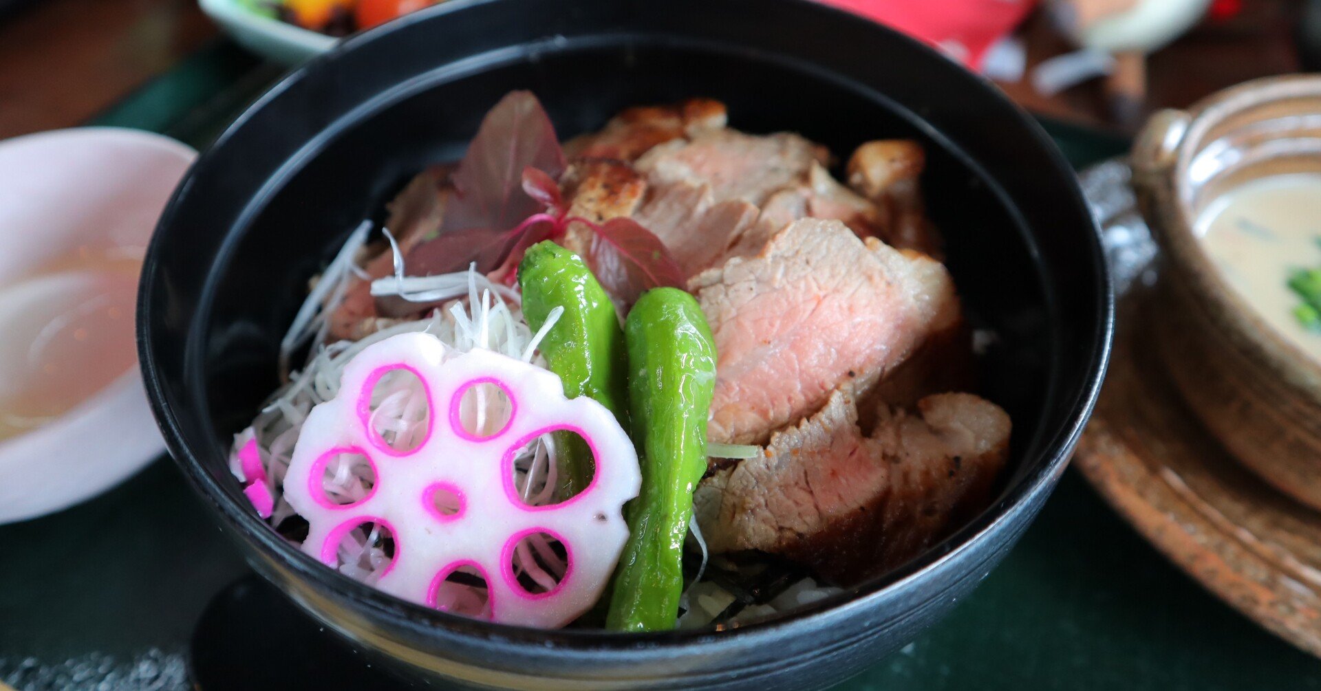 お肉もりもり レストラン櫻のサーロインステーキ丼 ものぐさらじお Note