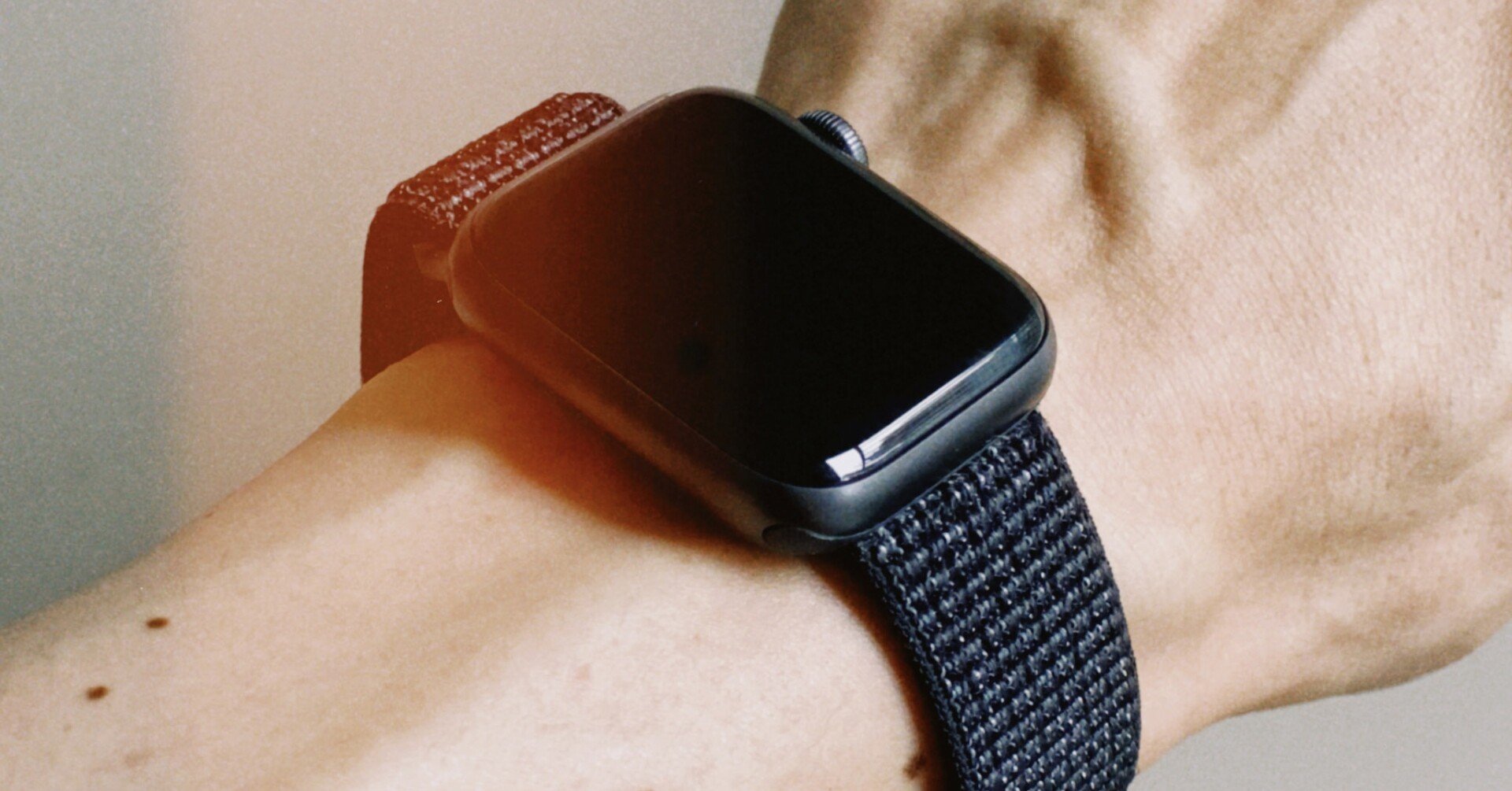 数量は多】 アップル純正 Apple Watch NIKE スポーツループ 超人気色
