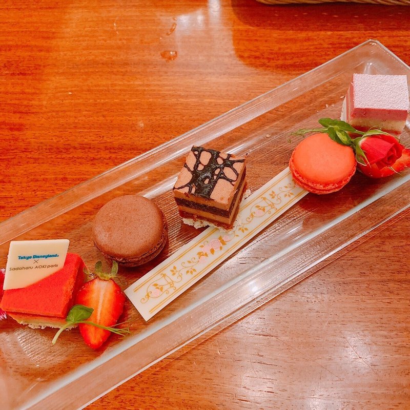 Disneyとサダハルアオキがコラボ 美味しいグルメを食べてみた おまる看護師 Note