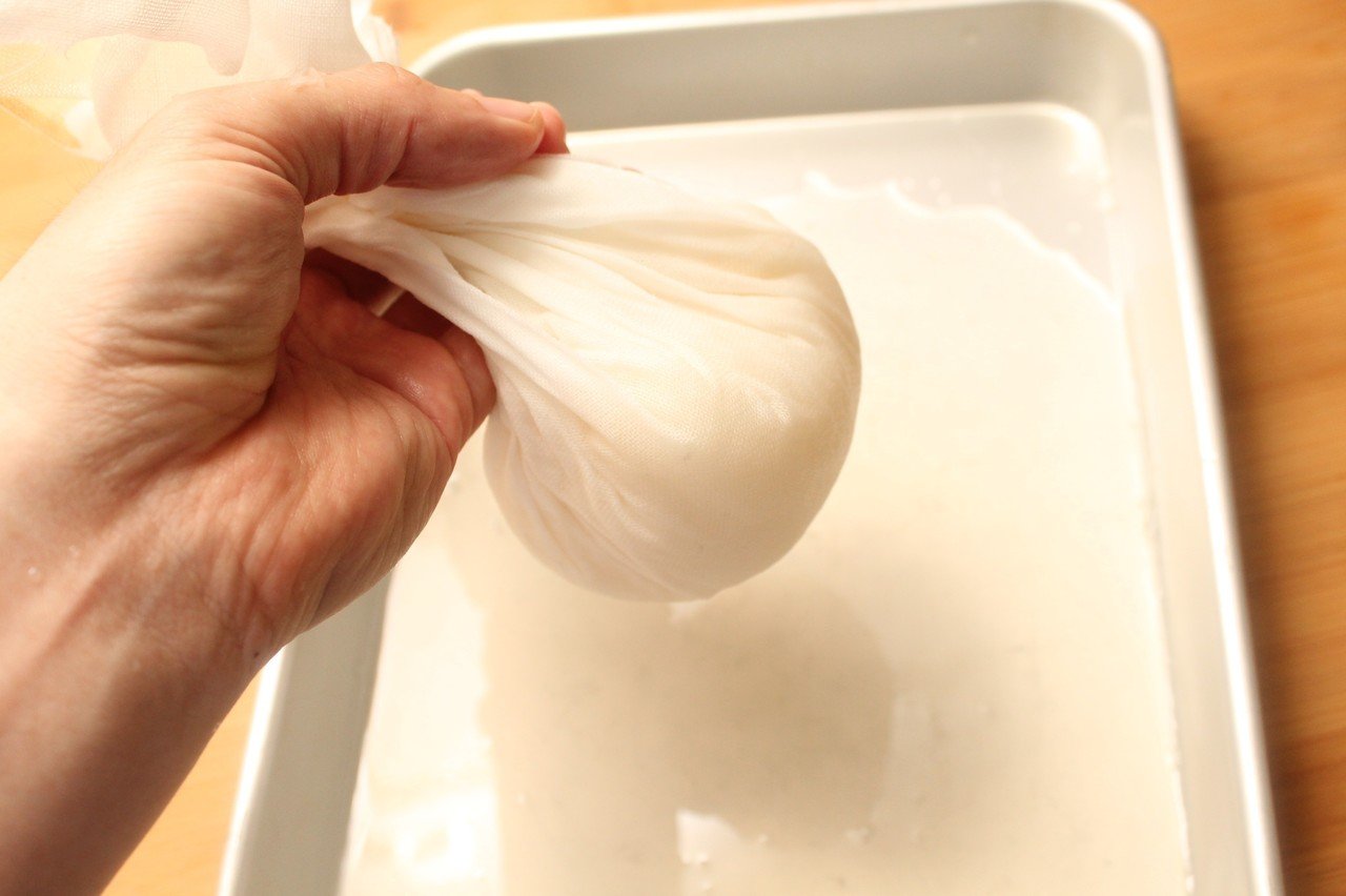 道具コラム おろし金と大根おろしの作り方 樋口直哉 Travelingfoodlab Note 道具コラム おろし金と大根おろしの作り方 樋口直哉 Travelingfoodlab Note
