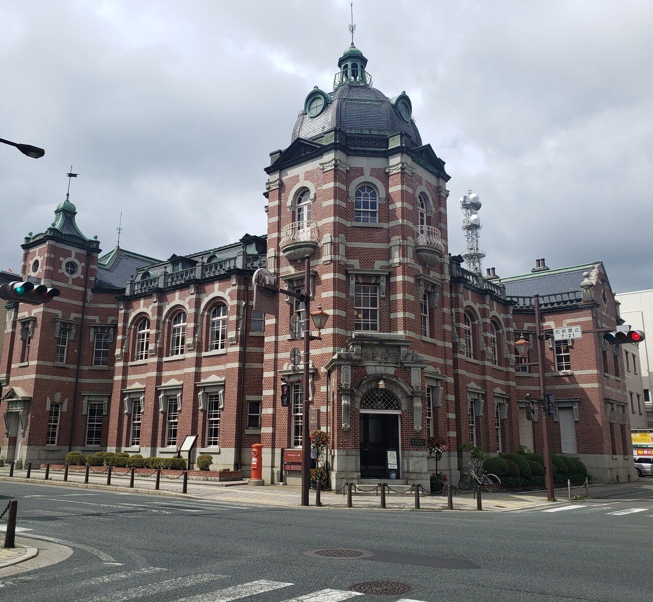 昭和レトロ洋館「岩手銀行赤レンガ館」　白色模型 東北・レトロ建築】岩手銀行赤レンガ館を見学(盛岡市)｜鈴木千絵
