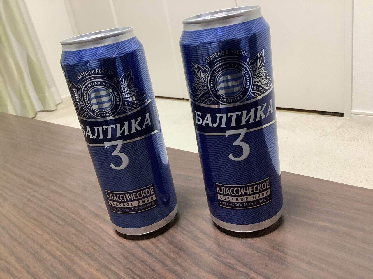 ユーラシアバザール で買ったロシアビール バルチカ とジョージアワイン ツィナンダリ そしてロシア 皇帝御用達のスパークリングワイン アブラウダルソ です ユーラス Note