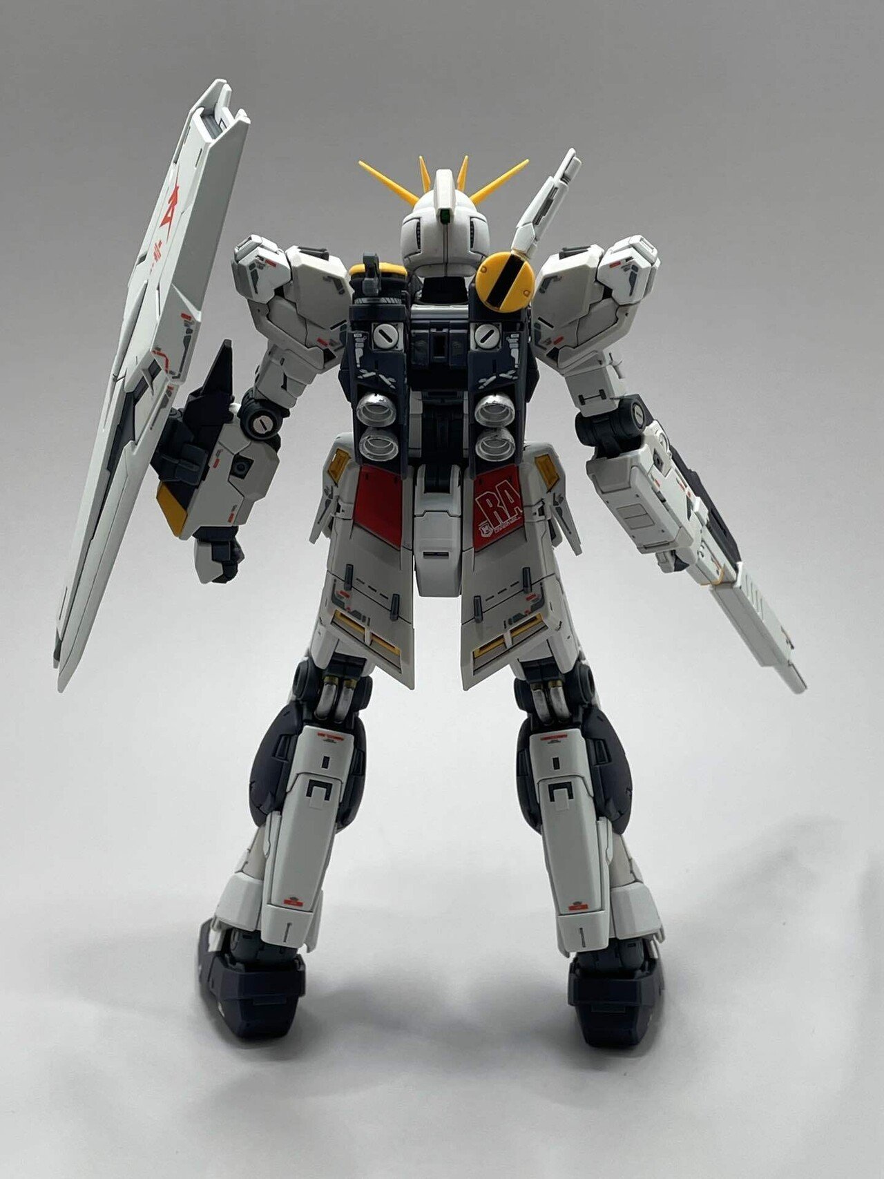 RG νガンダム(ダブル・フィン・ファンネル装備型) MG Hi-ν