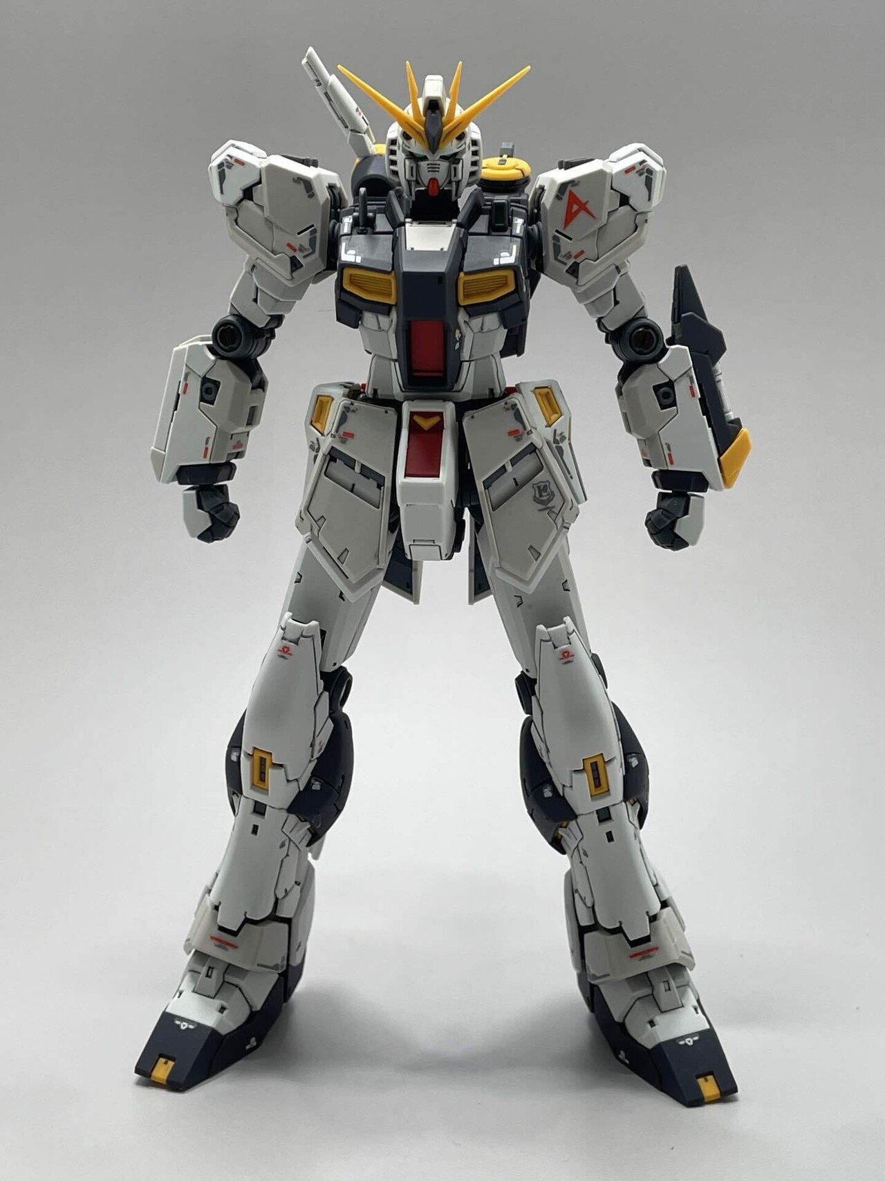 RG 1/144 νガンダム(ダブル・フィン・ファンネル装備型) （RG ν