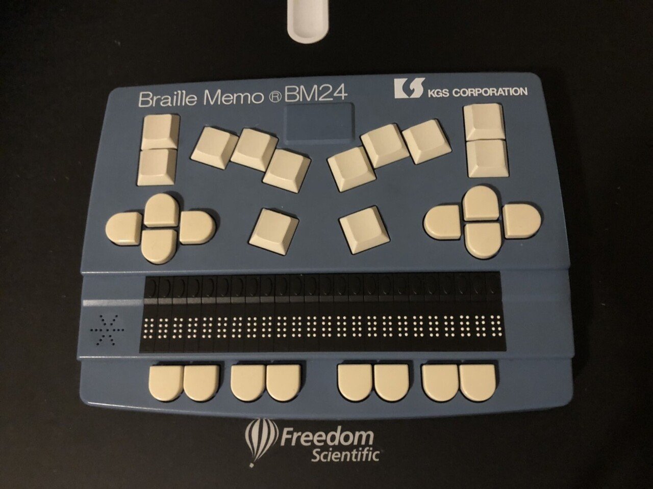 点字ディスプレイって何？｜インクルーシブ社会の構築 くつばこ＋
