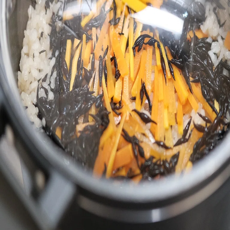 炊き込み ご飯 油揚げ 油 抜き